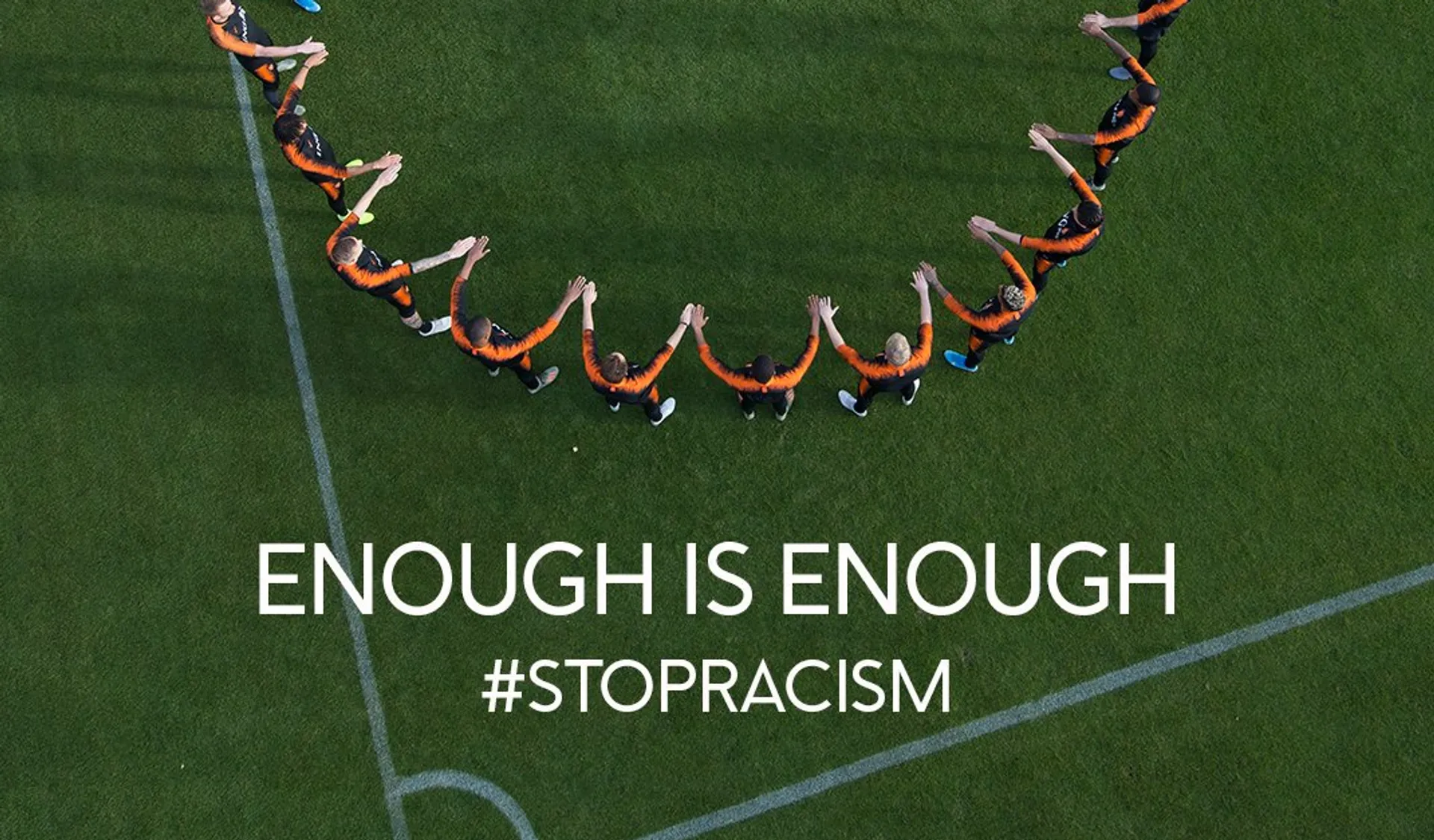 Afbeelding van Oranje-selectie benadrukt met foto nog maar eens strijd tegen racisme