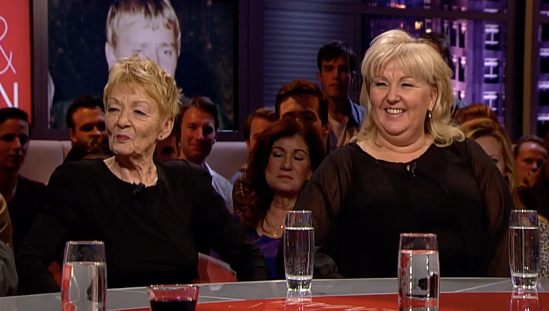 P&W klassieker: Laura en Nancy over hun broer Cor van Hout - Pauw - BNNVARA