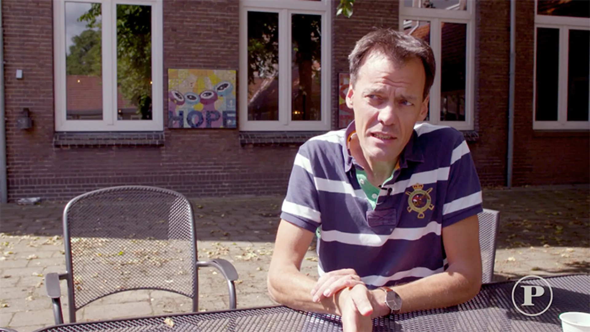 Afbeelding van Tijs van den Brink: ‘Wat kritische vragen over de positie van de vrouw, en je bent meteen een racist’
