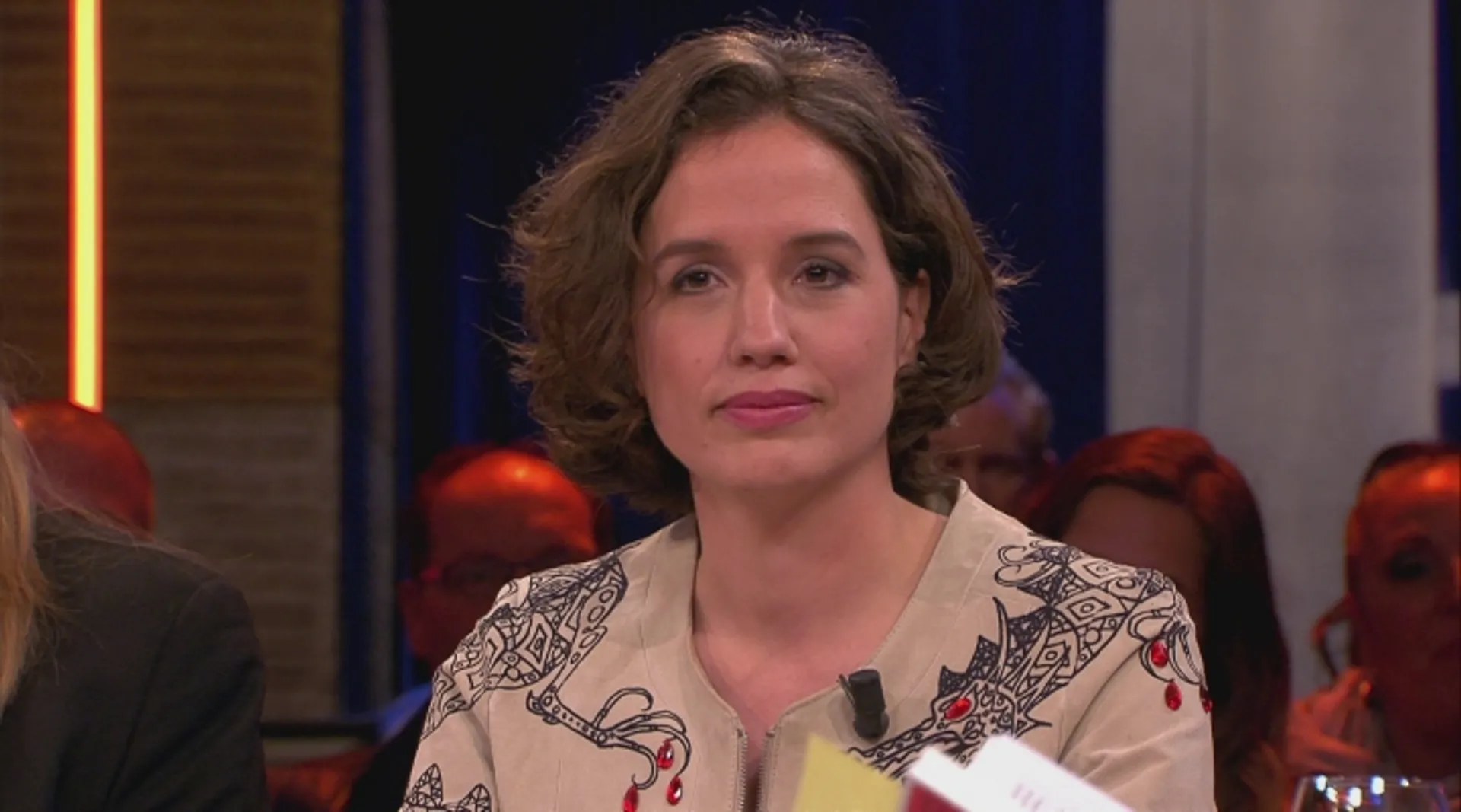 Afbeelding van Schrijfster Myrthe van der Meer: ‘Sokken in de wasmand, heb ik wel 30 keer gezegd’