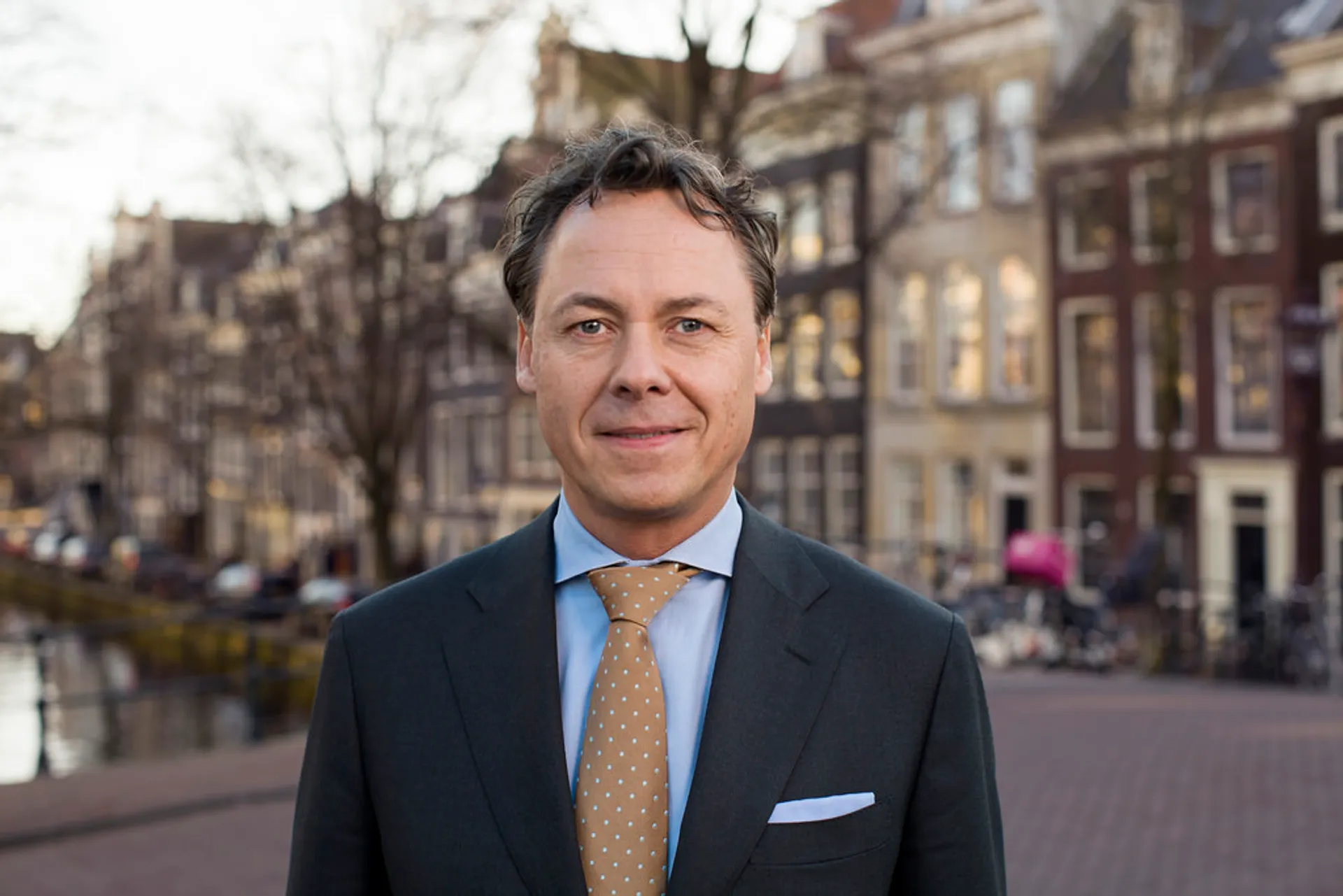 Afbeelding van ING zwicht voor maatschappelijke druk en draait voorgenomen salarisverhoging Hamers weer terug