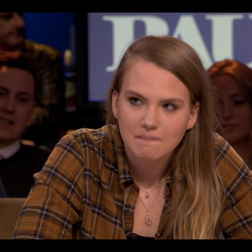 Anne Fleur Dekker moet onderduiken na oude tweet over Wilders