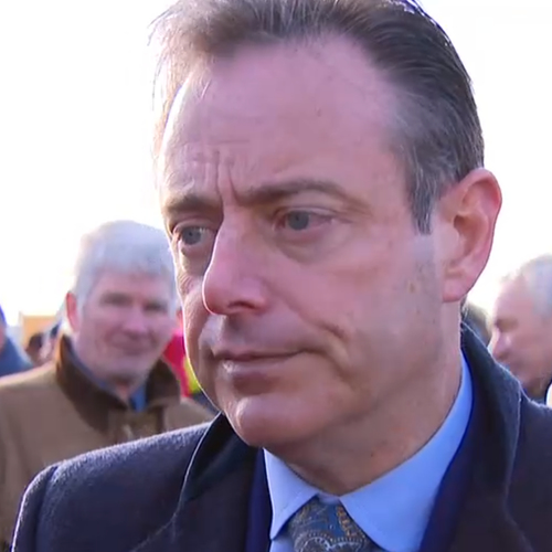 Het machtsspel dat de Belgische regering deed wankelen