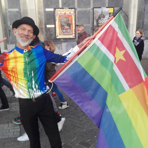 Hand in hand protesteren tegen homogeweld: 10 portretten