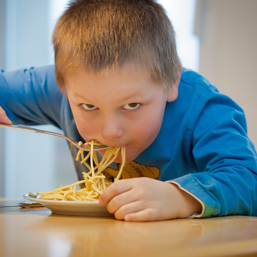 Lang niet alle kinderen eten gezond genoeg